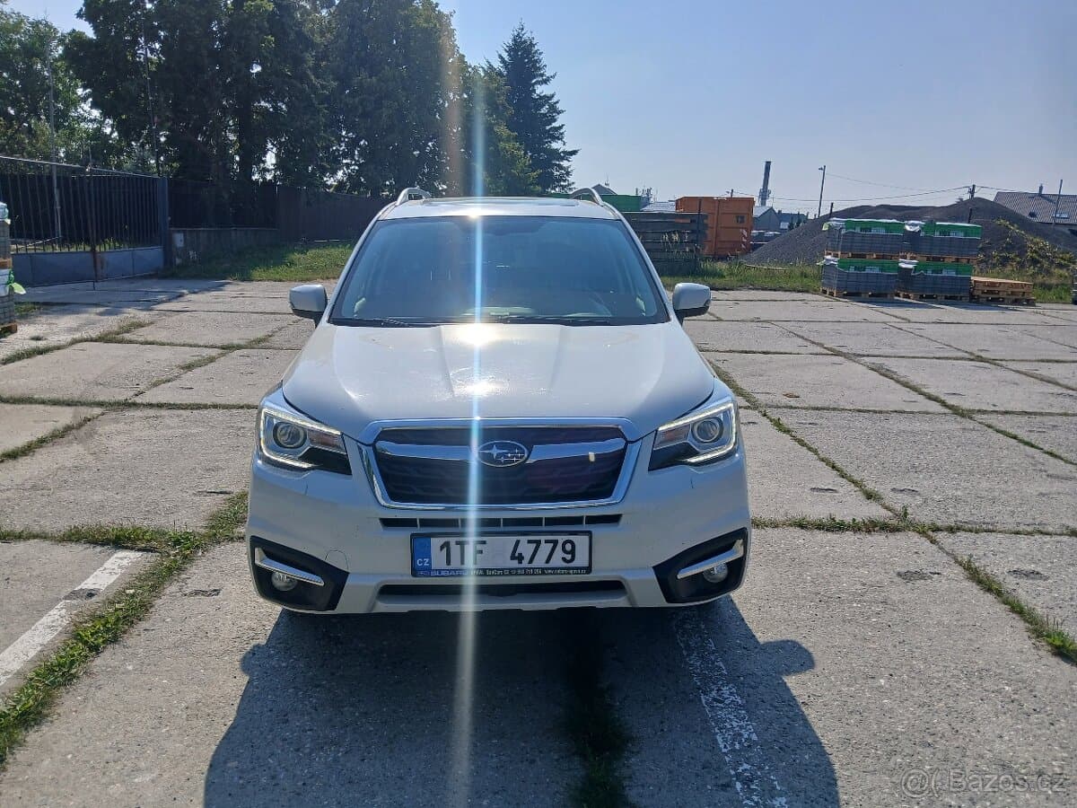 2017 Subaru FORESTER - 11