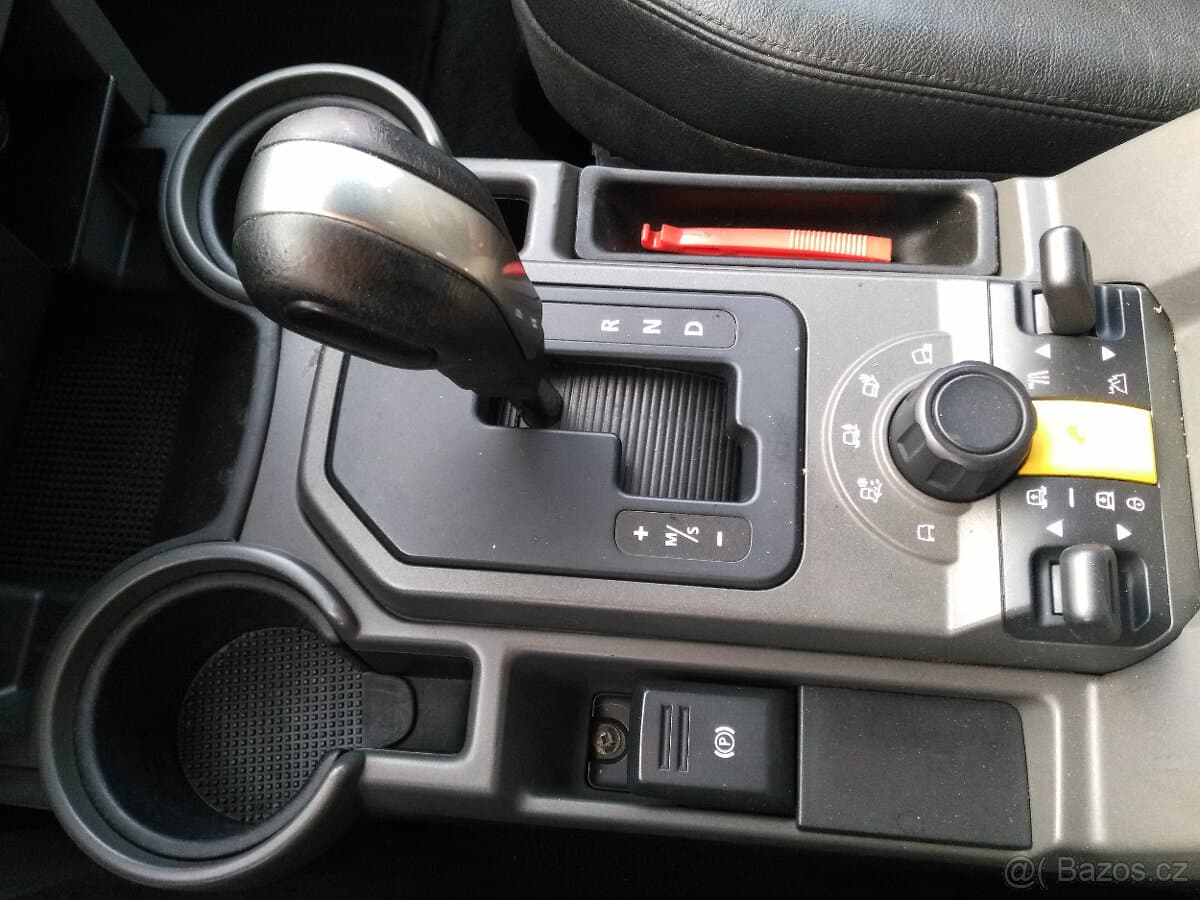 2004 Land Rover DISCOVERY - 11