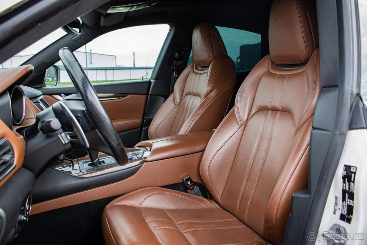 2016 Maserati LEVANTE - 11