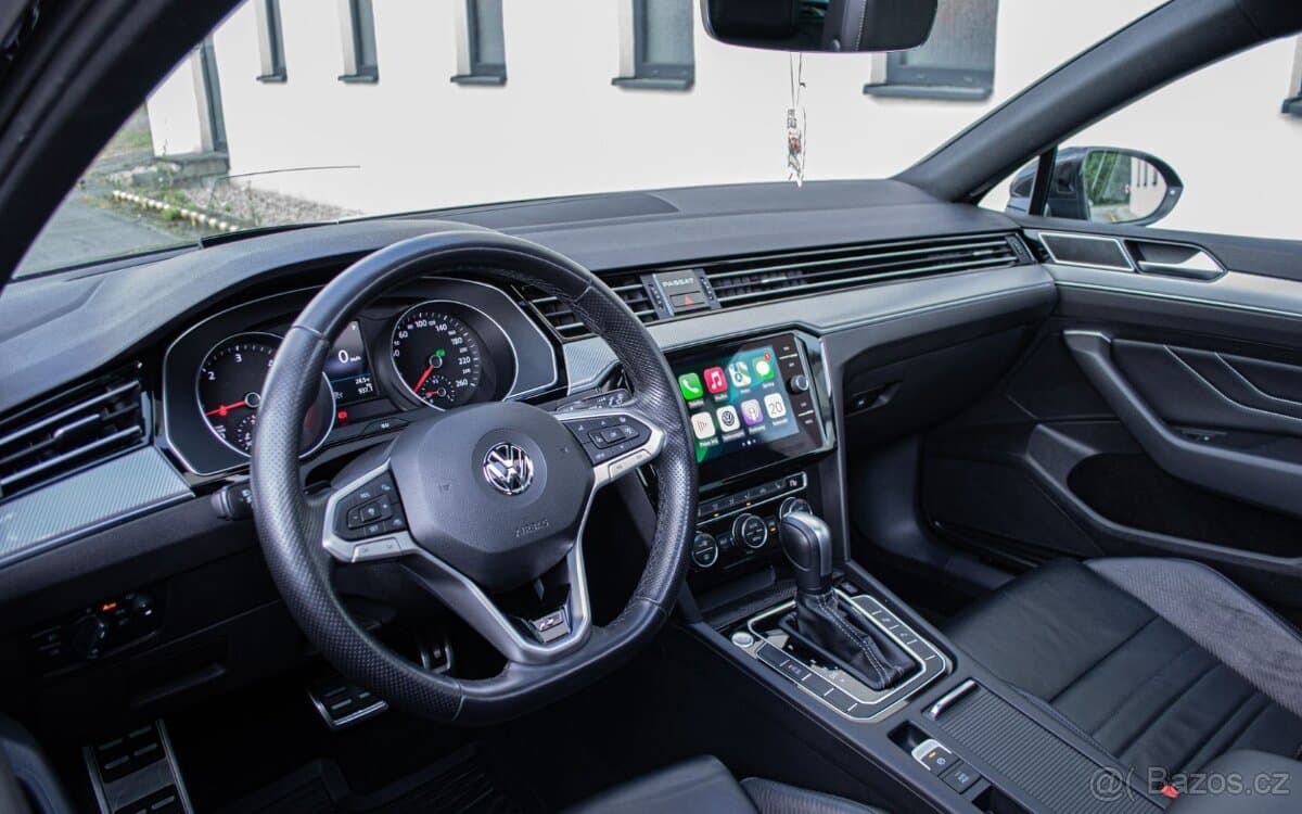 2020 Volkswagen PASSAT - 11