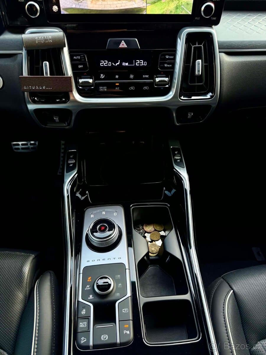 2023 Kia SORENTO - 11