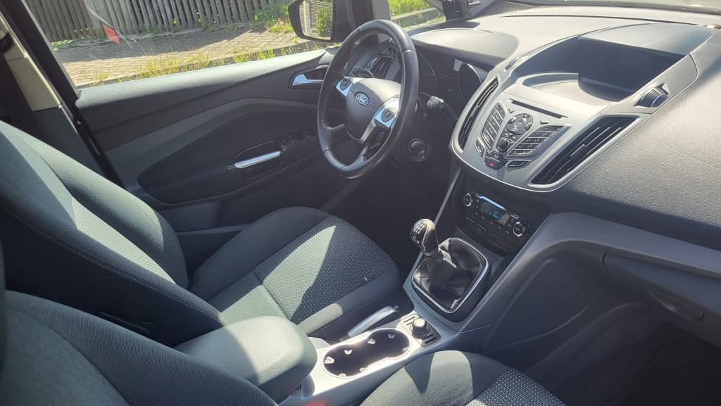 2011 Ford C-MAX - 11