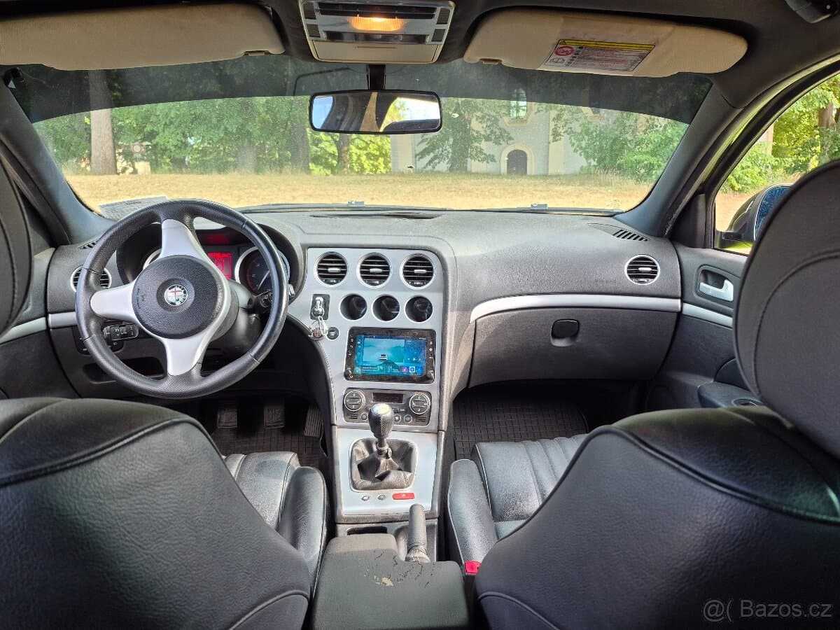 2009 Alfa Romeo 159 - 11