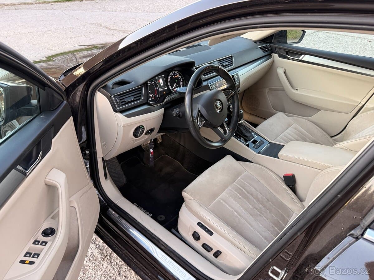 2016 Škoda SUPERB - 11