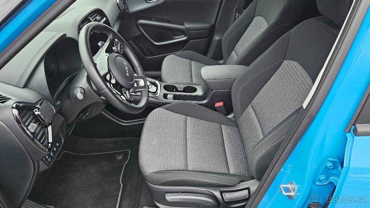 2023 Kia SOUL - 11