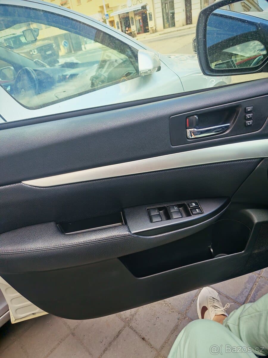 2013 Subaru OUTBACK - 11