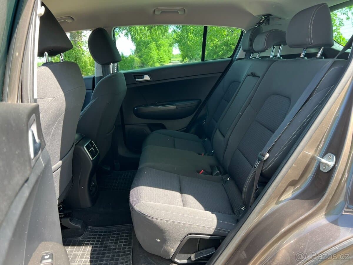 2018 Kia SPORTAGE - 11
