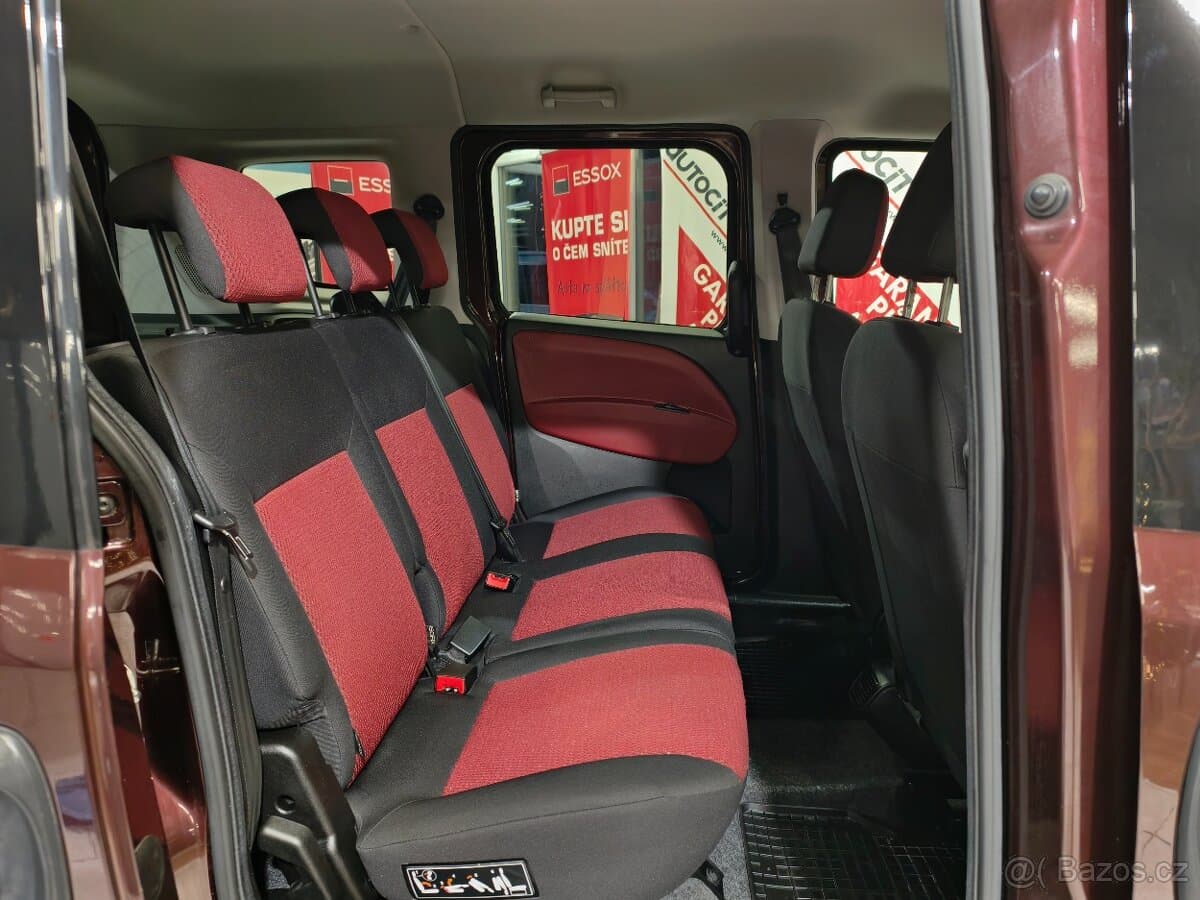 2015 Fiat DOBLO - 11