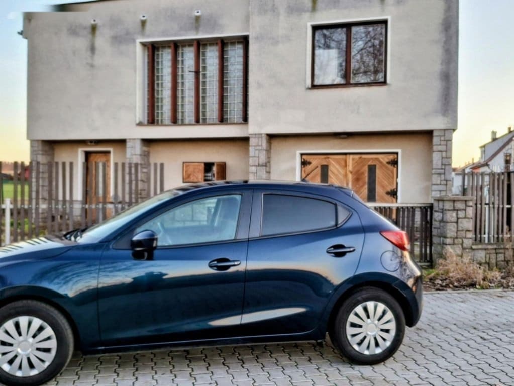 2016 Mazda 2 - 11