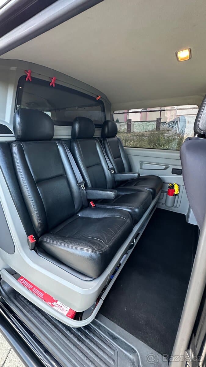 2011 Volkswagen TRANSPORTER - 11