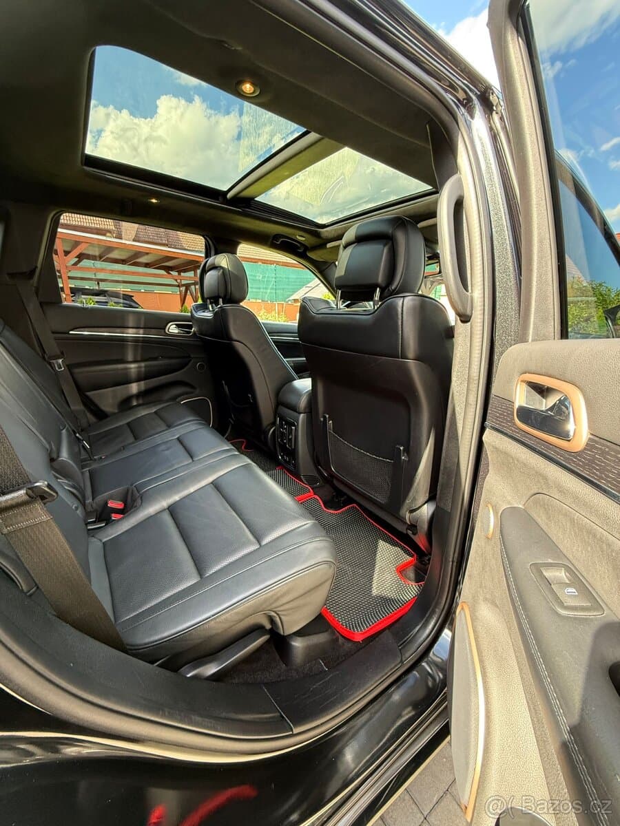 2016 Jeep CHEROKEE - 11