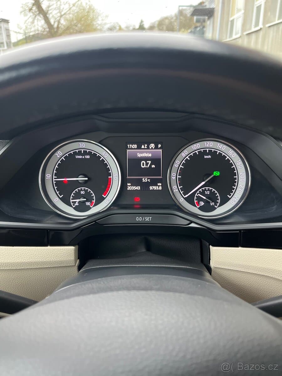2016 Škoda SUPERB - 11