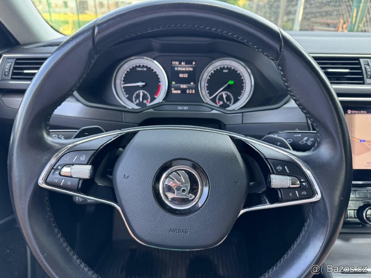 2021 Škoda SUPERB - 11