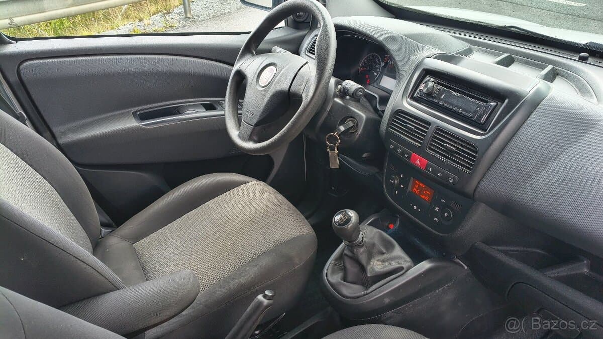 2015 Fiat DOBLO - 11