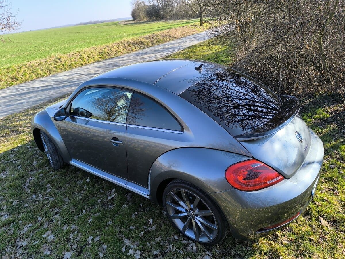 2016 Volkswagen BEETLE - 11