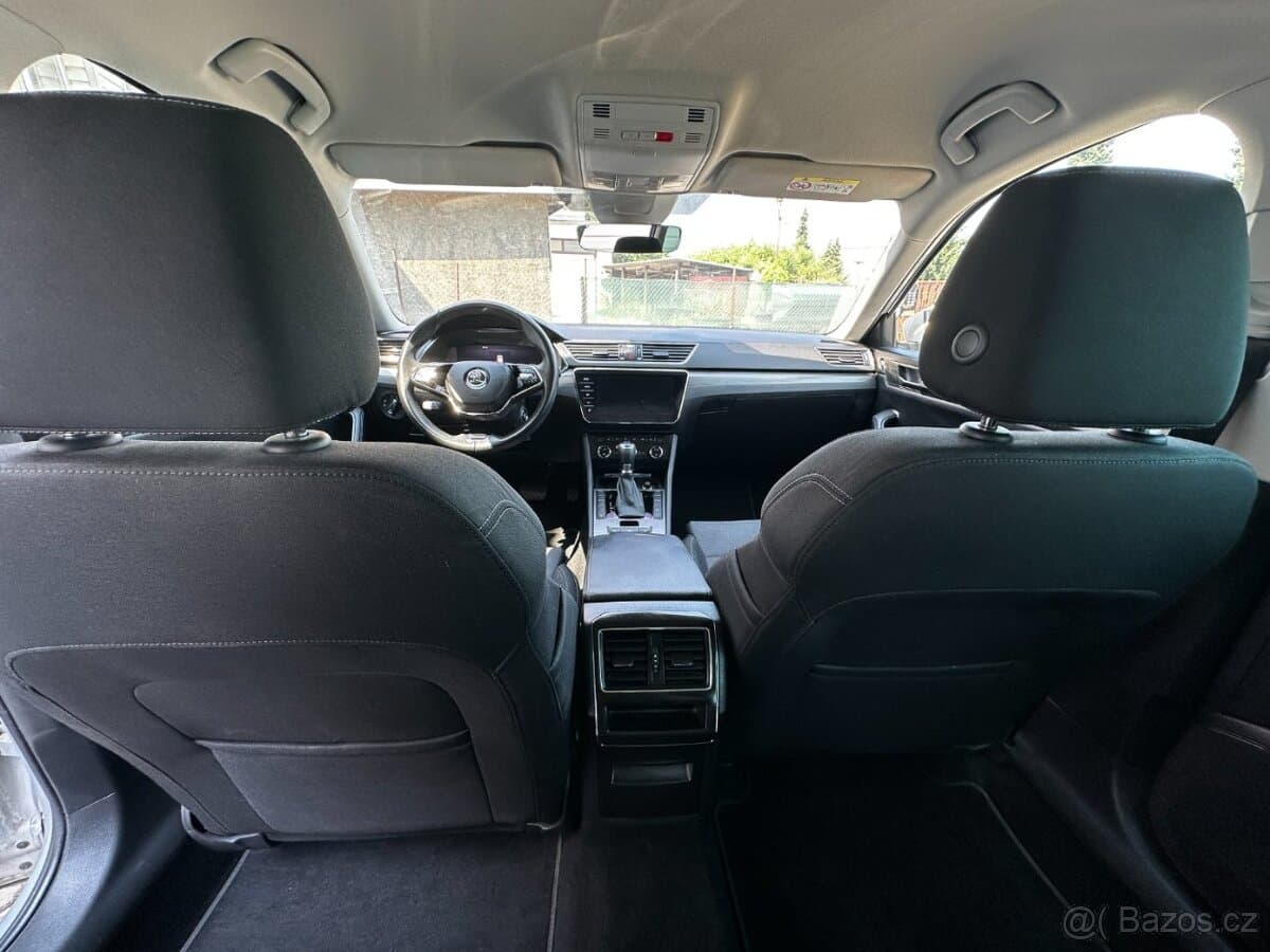 2022 Škoda SUPERB - 11