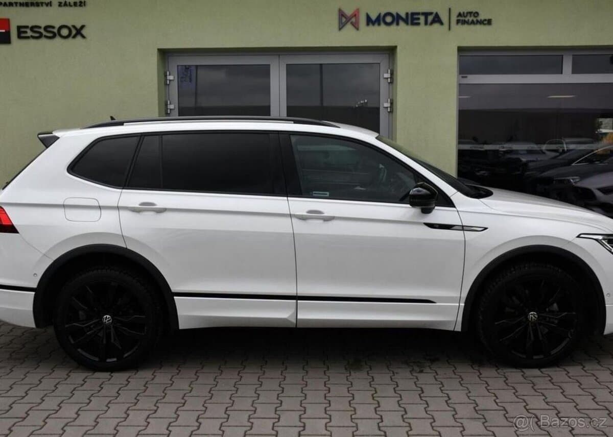 2023 Volkswagen TIGUAN - 11