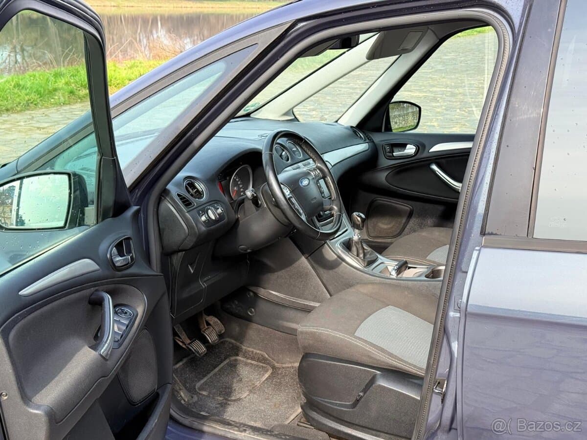 2010 Ford GALAXY - 11