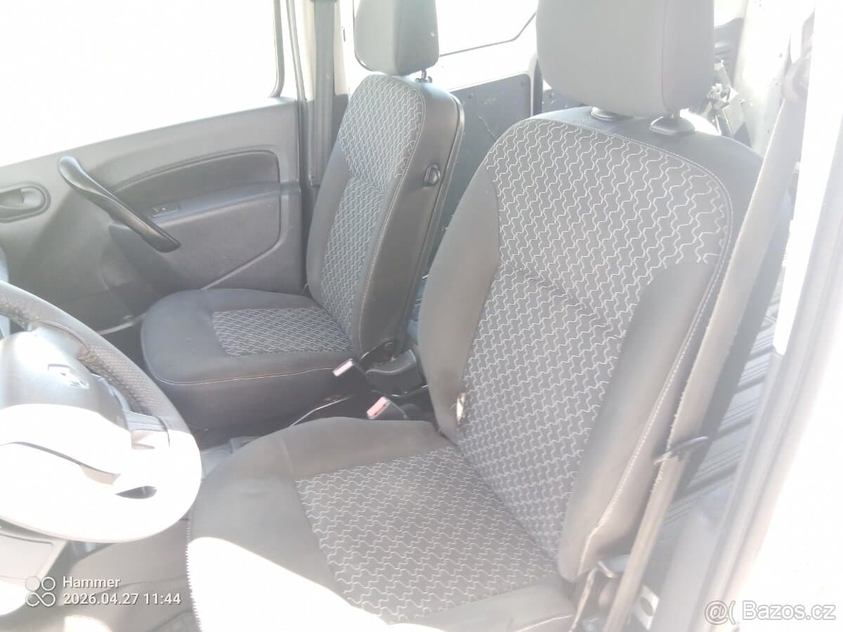 2015 Renault KANGOO - 11
