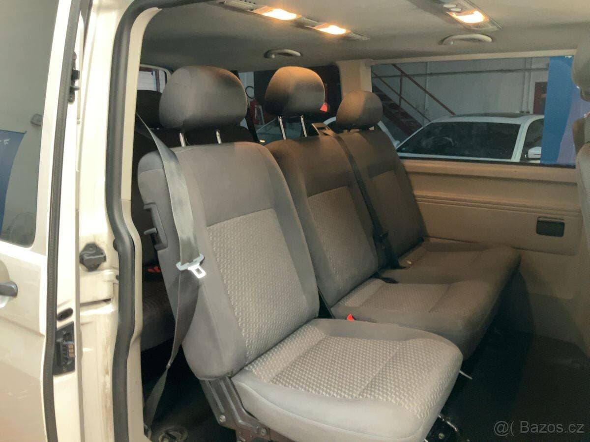 2012 Volkswagen CARAVELLE - 11