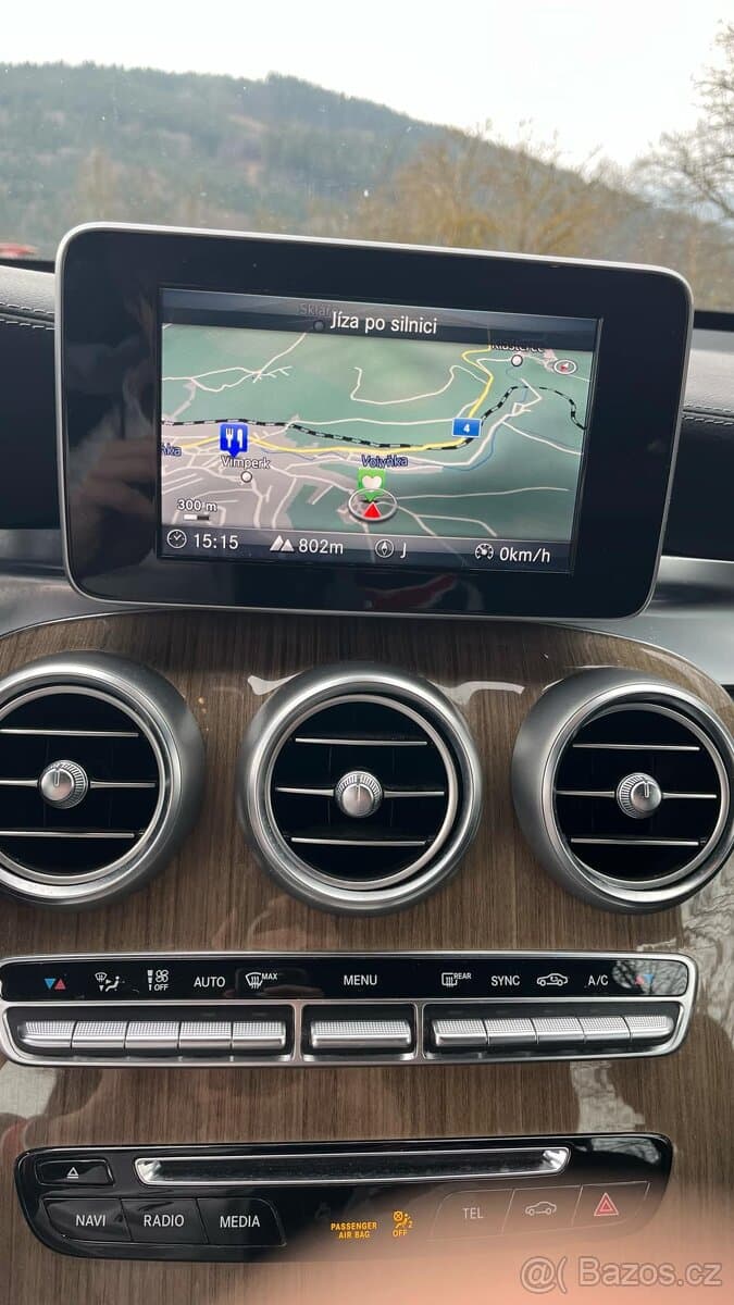 2017 Mercedes-Benz GLC - 11