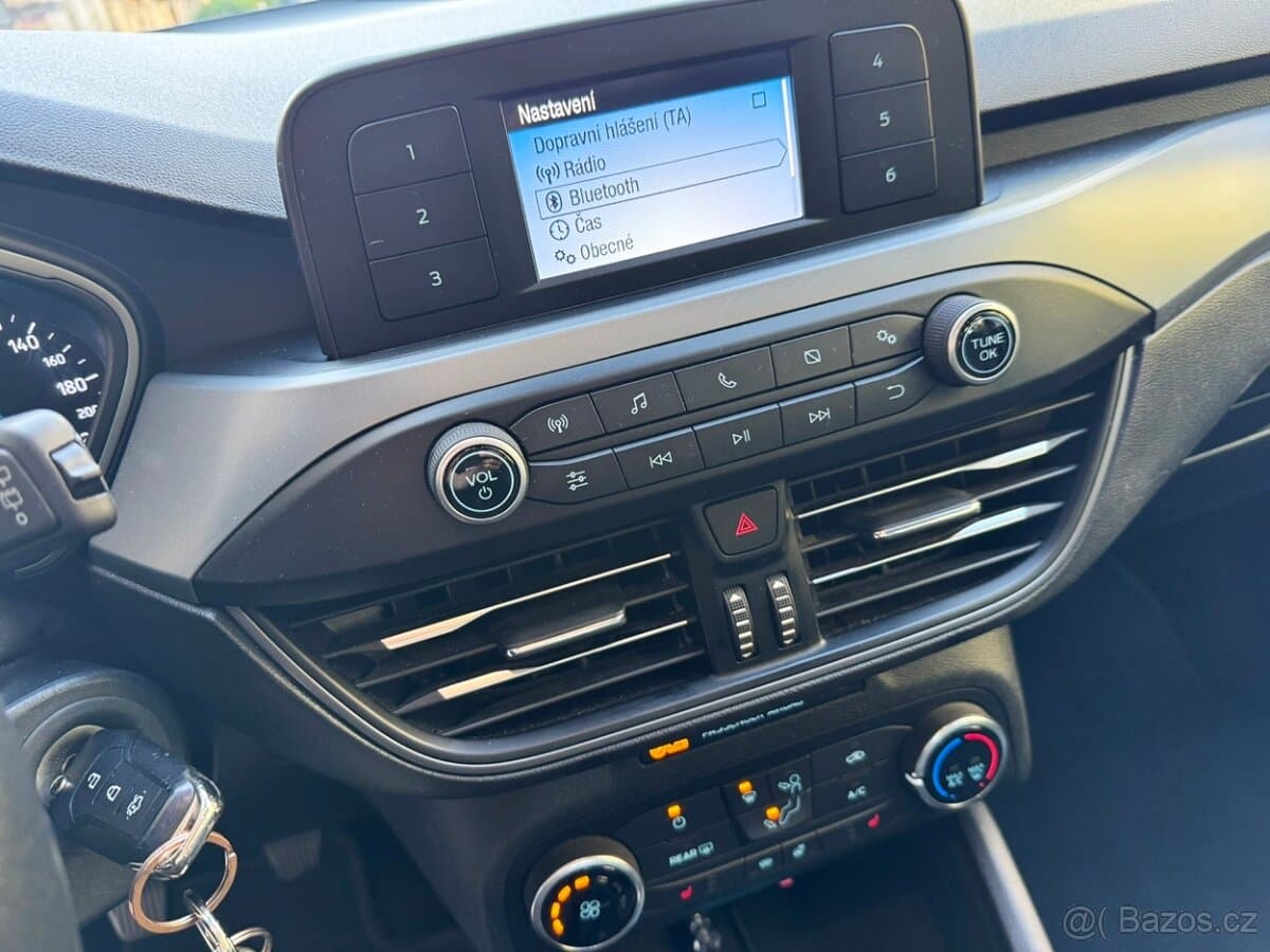 2020 Ford FOCUS - 11