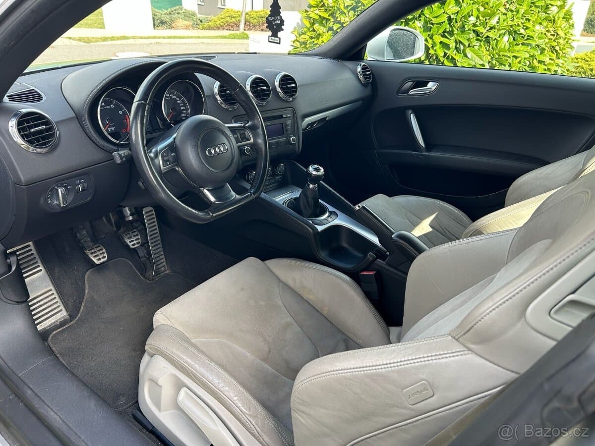 2006 Audi TT - 11