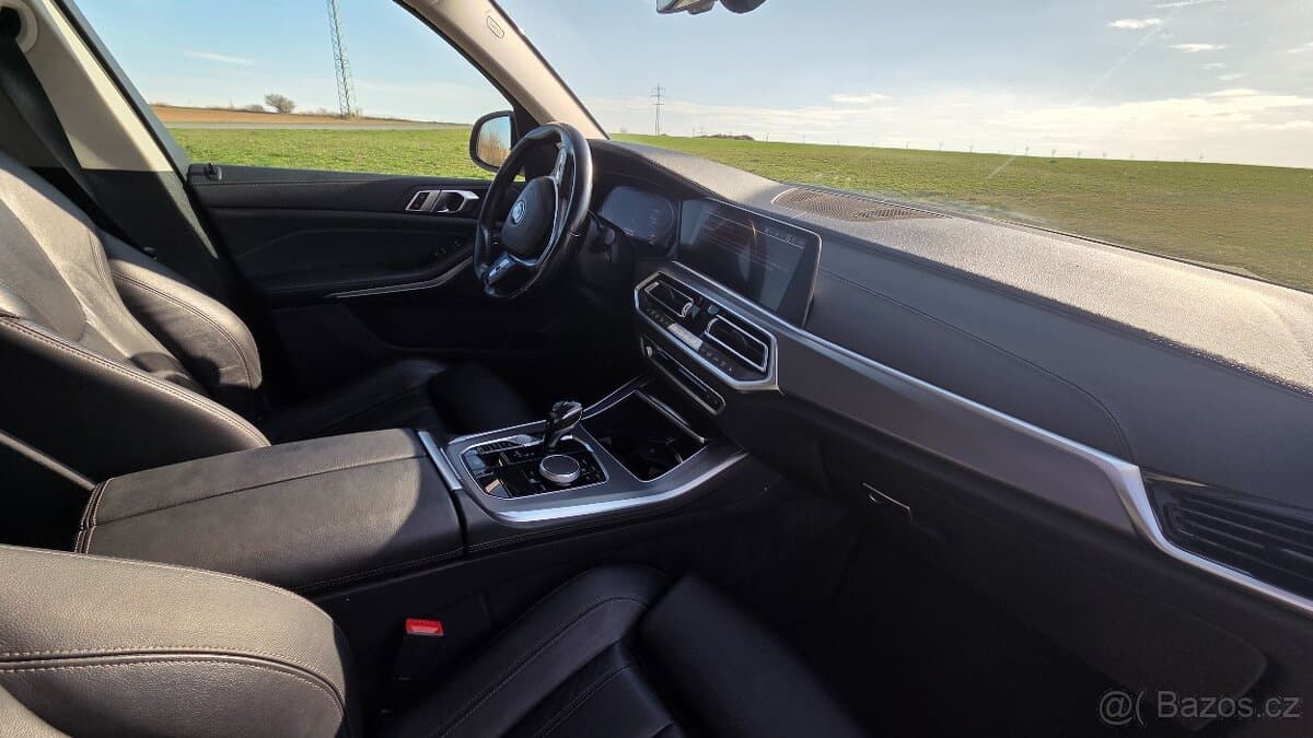 2019 BMW X5 - 11