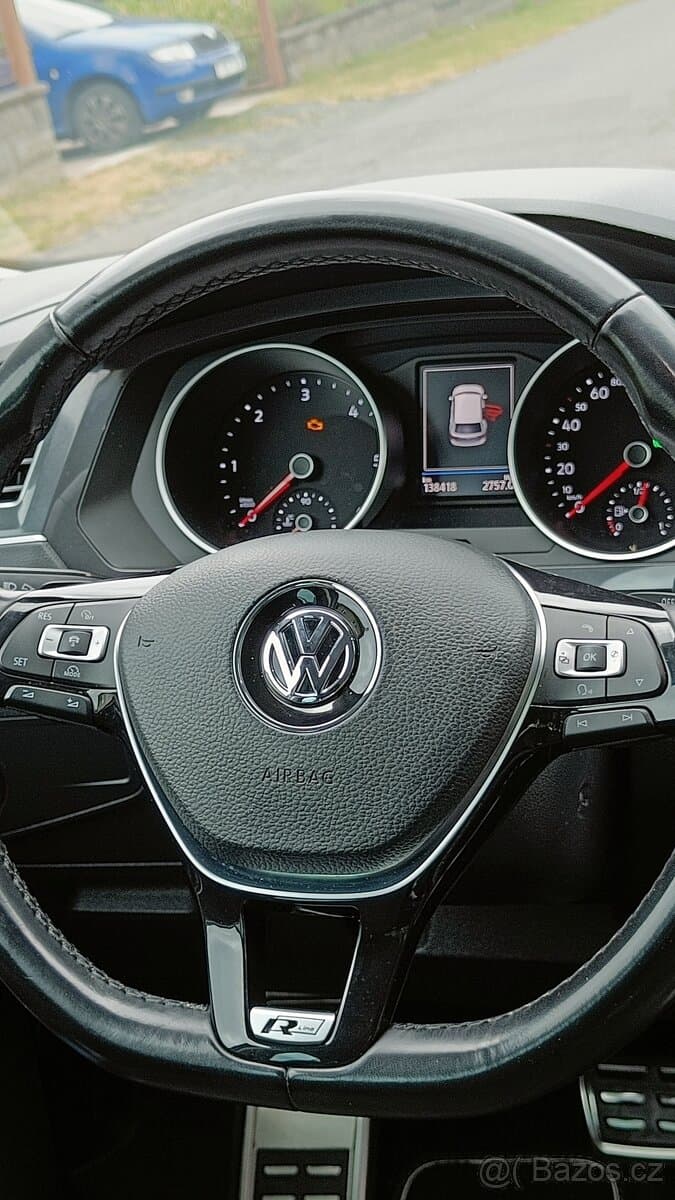 2017 Volkswagen TIGUAN - 11