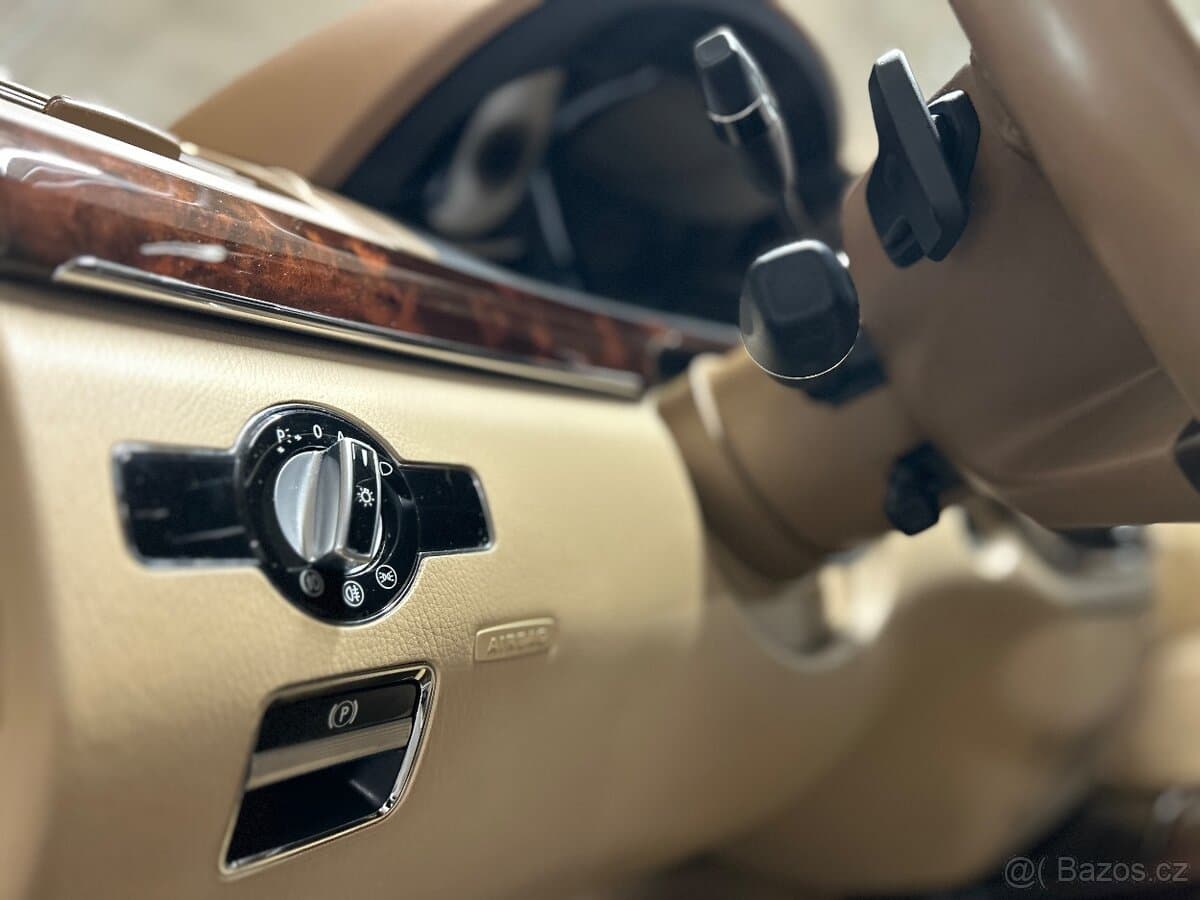 2009 Mercedes-Benz S-CLASS - 11