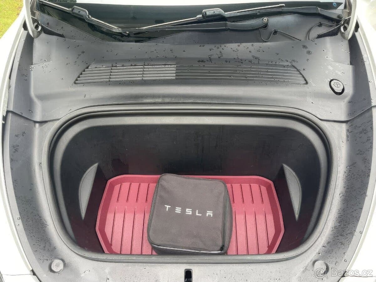 2020 Tesla MODEL Y - 11