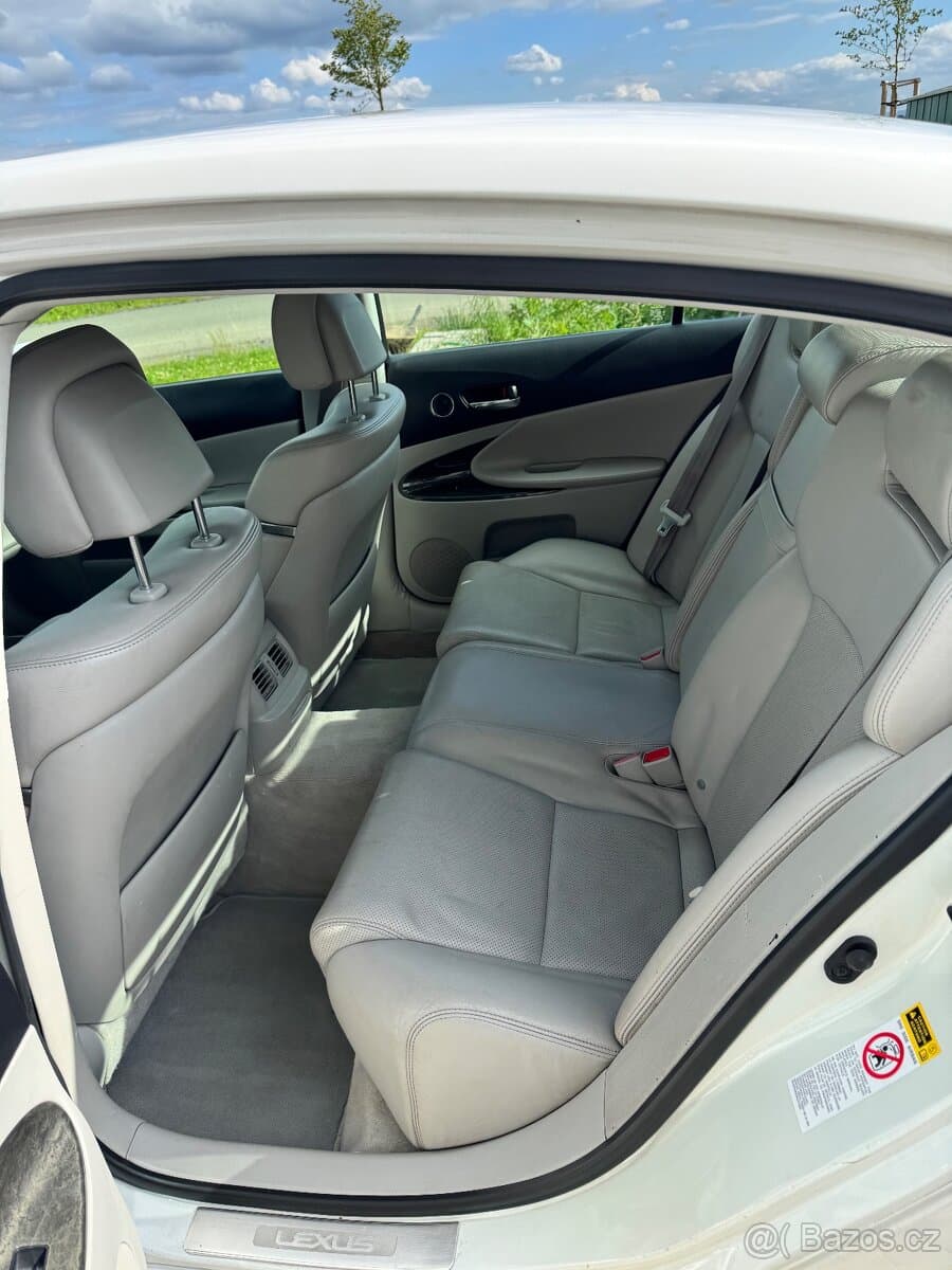 2008 Lexus - 11
