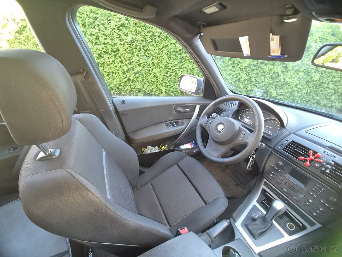2005 BMW X3 - 11