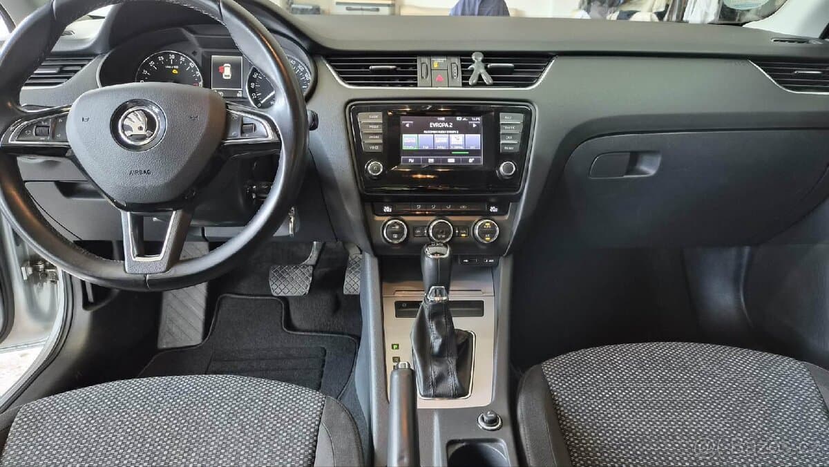 Škoda OCTAVIA - 11