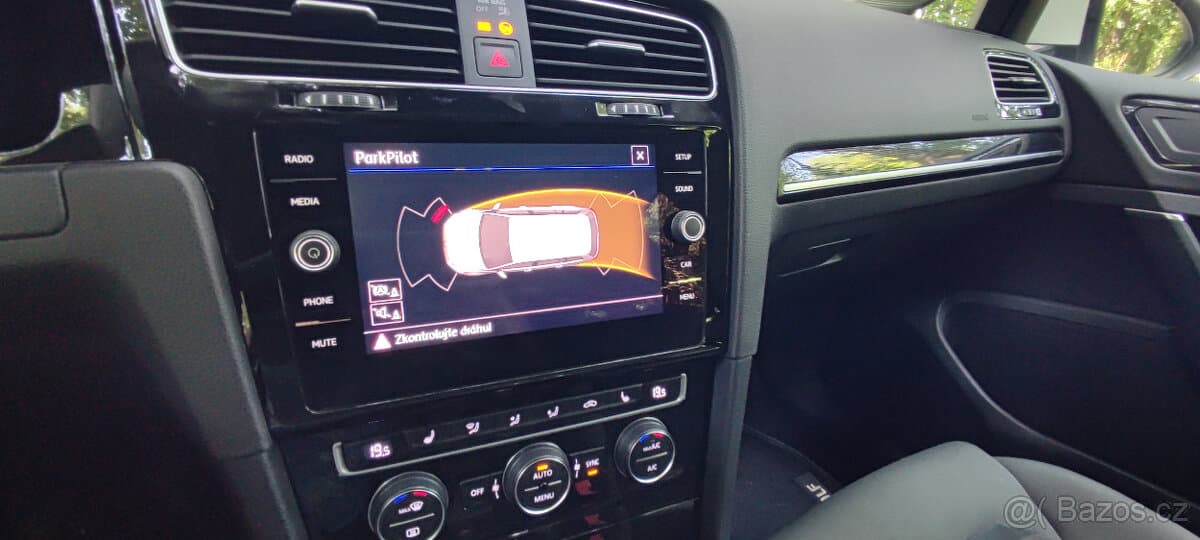 2019 Volkswagen GOLF - 11