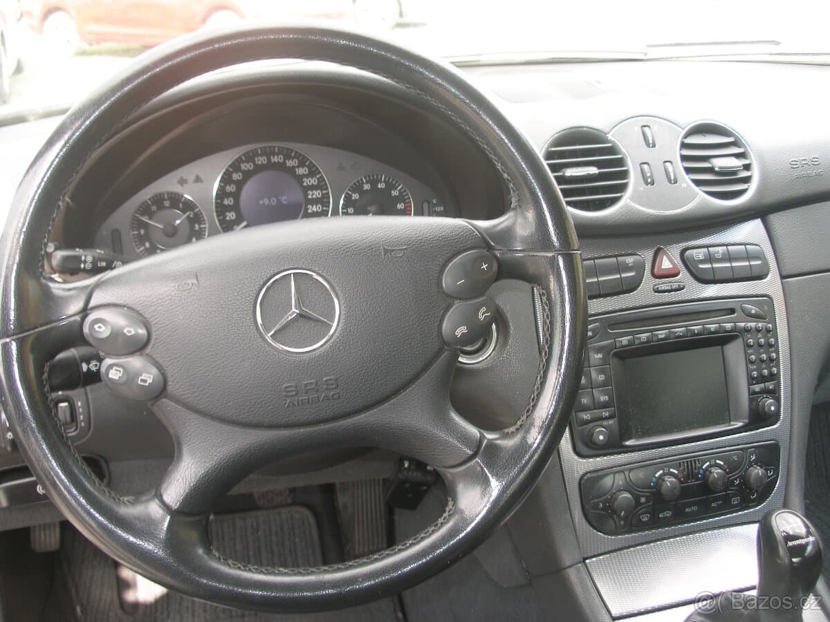 Mercedes-Benz CLK - 11