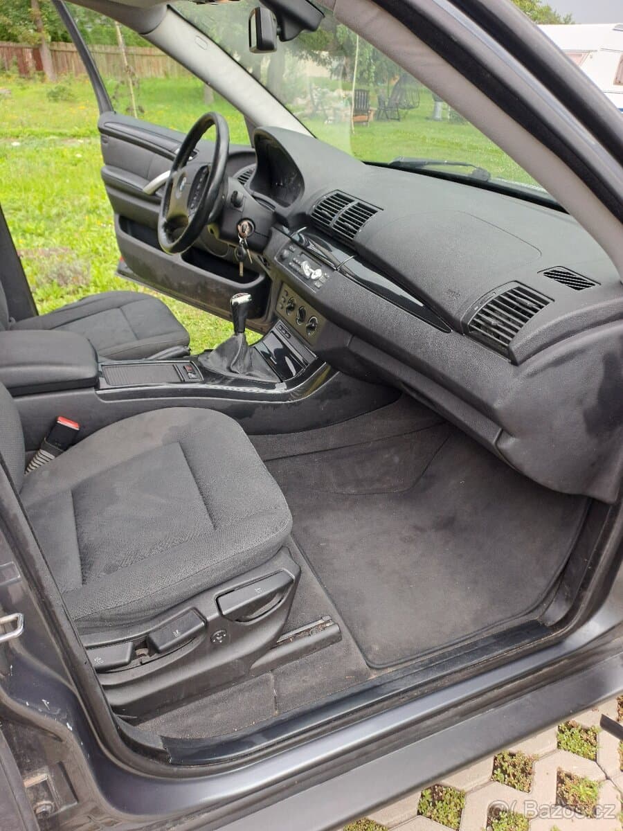 2003 BMW X5 - 12