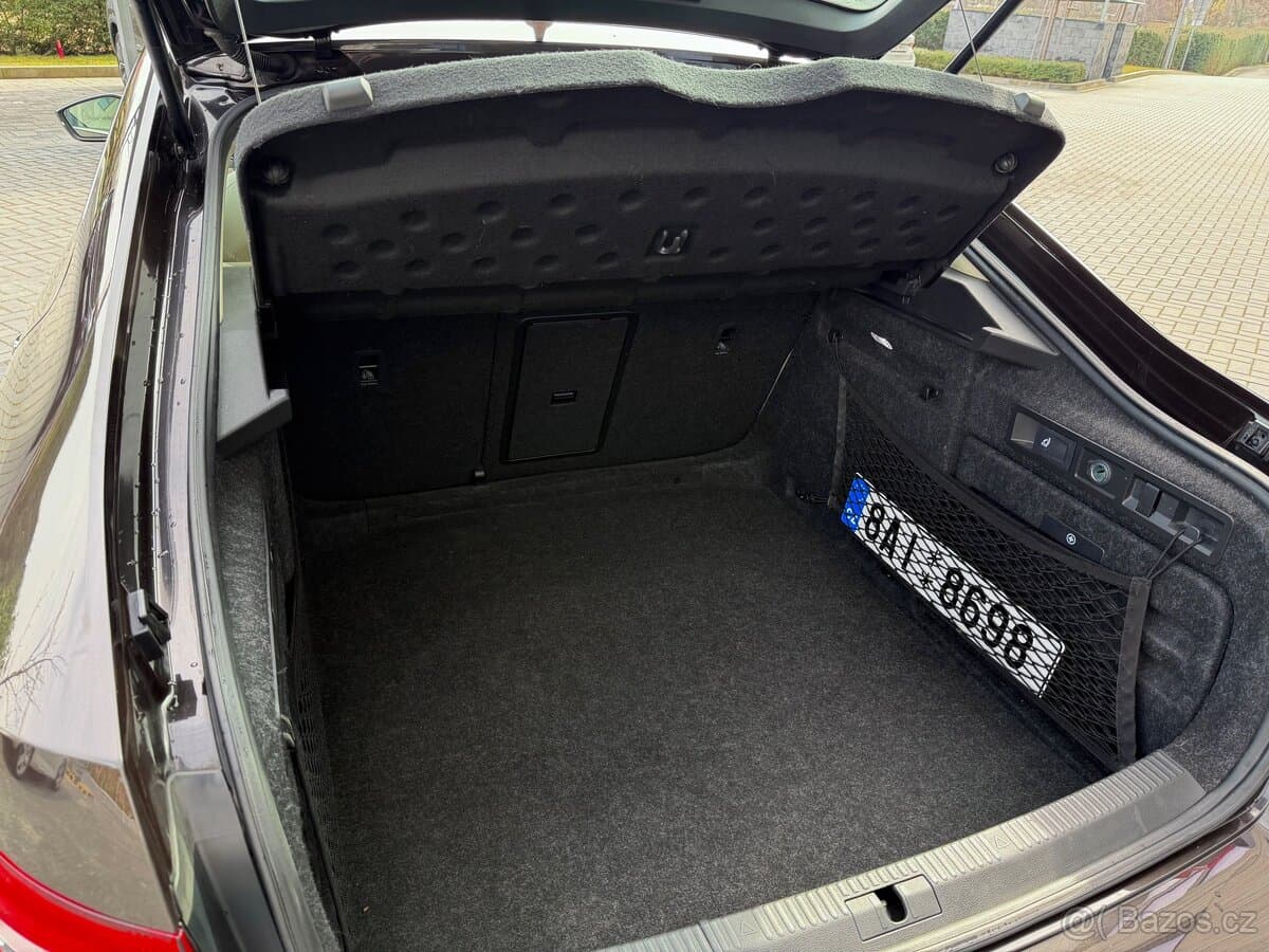2020 Škoda SUPERB - 12