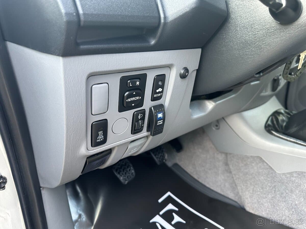 2007 Toyota HILUX - 12