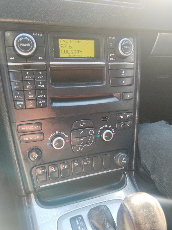2011 Volvo XC90 - 12