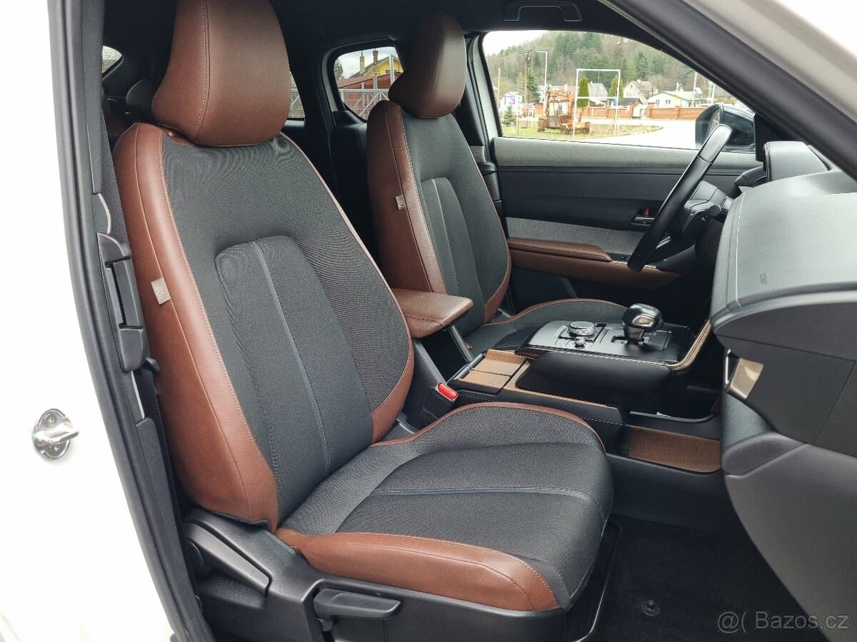2023 Mazda MX-30 - 12