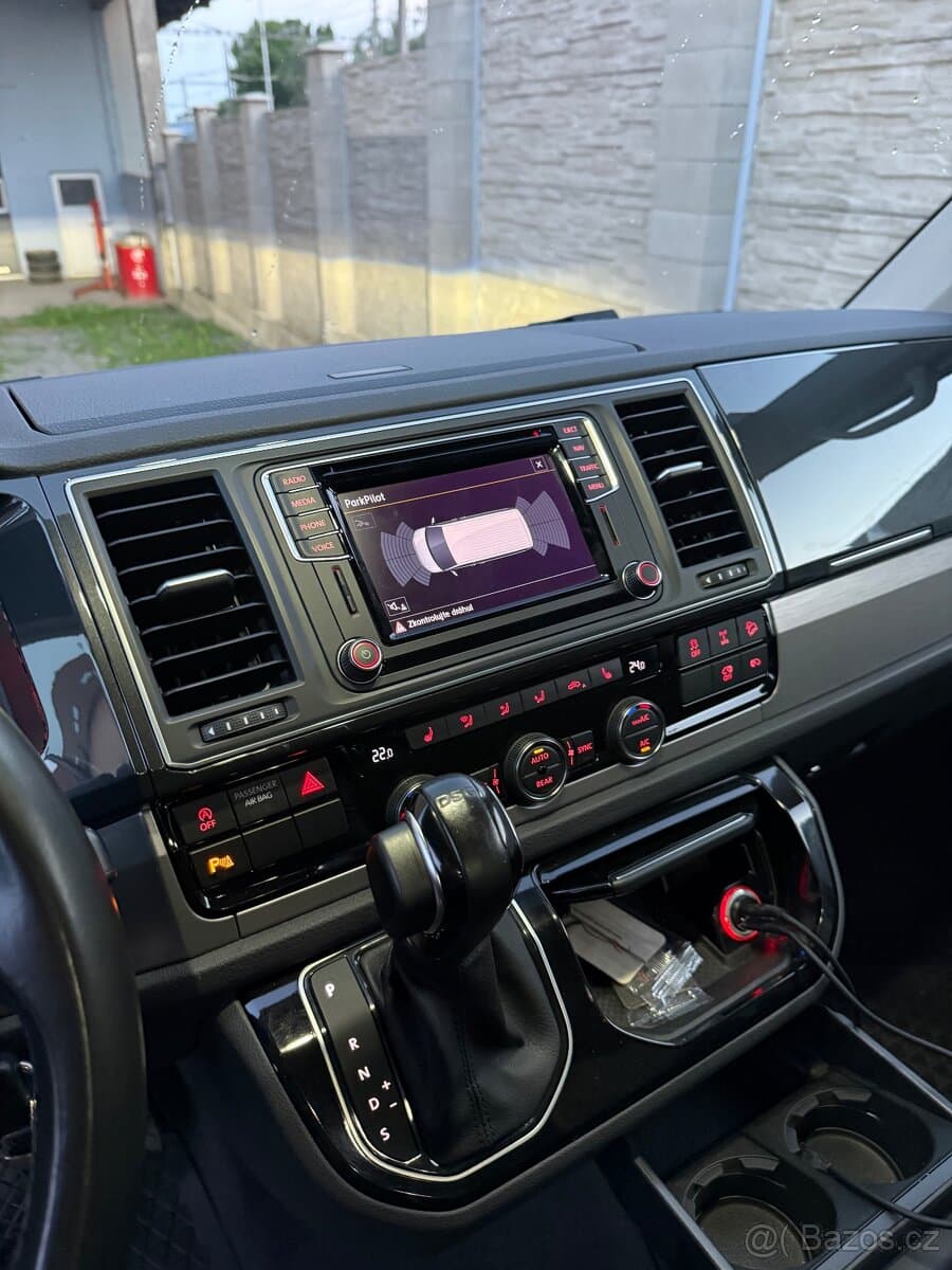 2017 Volkswagen MULTIVAN - 12