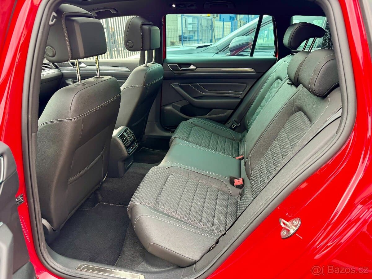 2020 Volkswagen PASSAT - 12