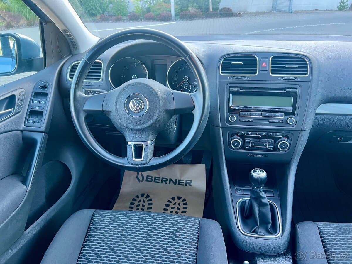2011 Volkswagen GOLF - 12
