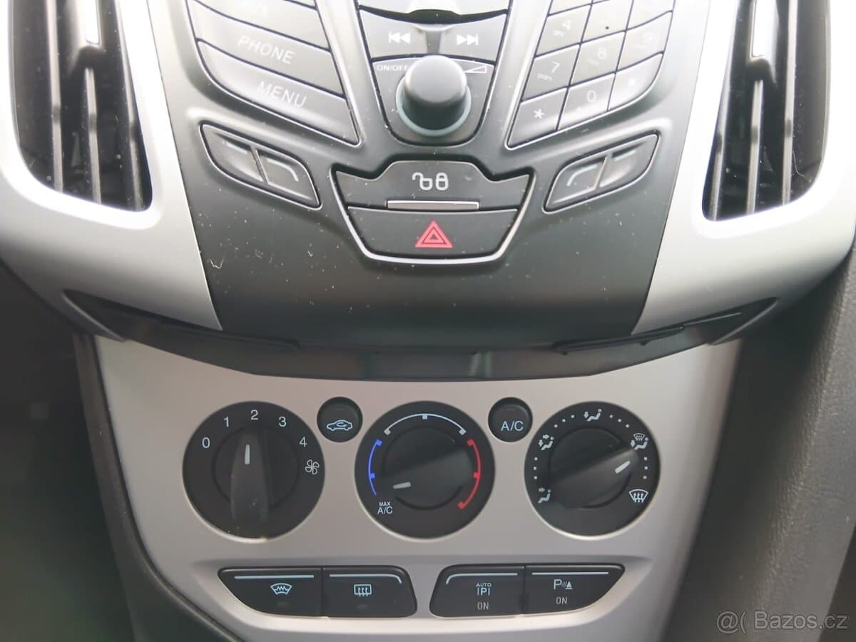 2012 Ford FOCUS - 12