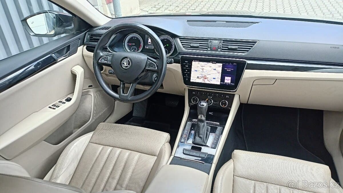 2017 Škoda SUPERB - 12