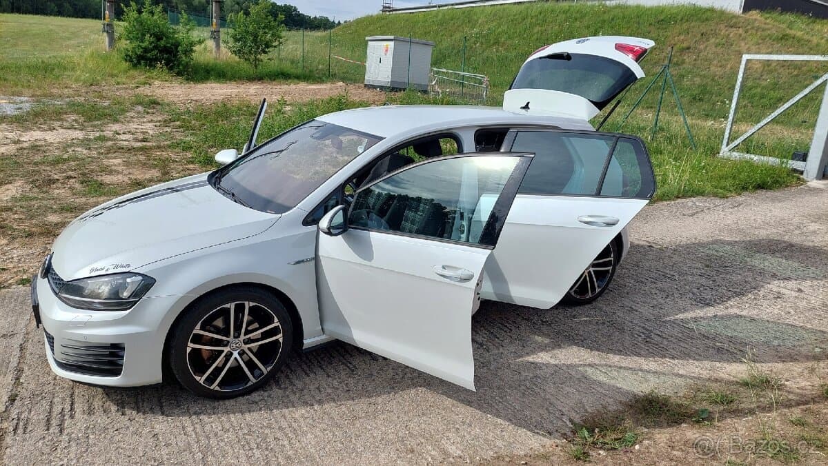 2015 Volkswagen GOLF - 12