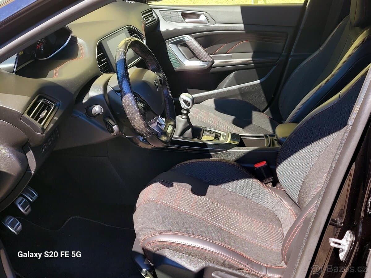 2016 Peugeot 308 - 12