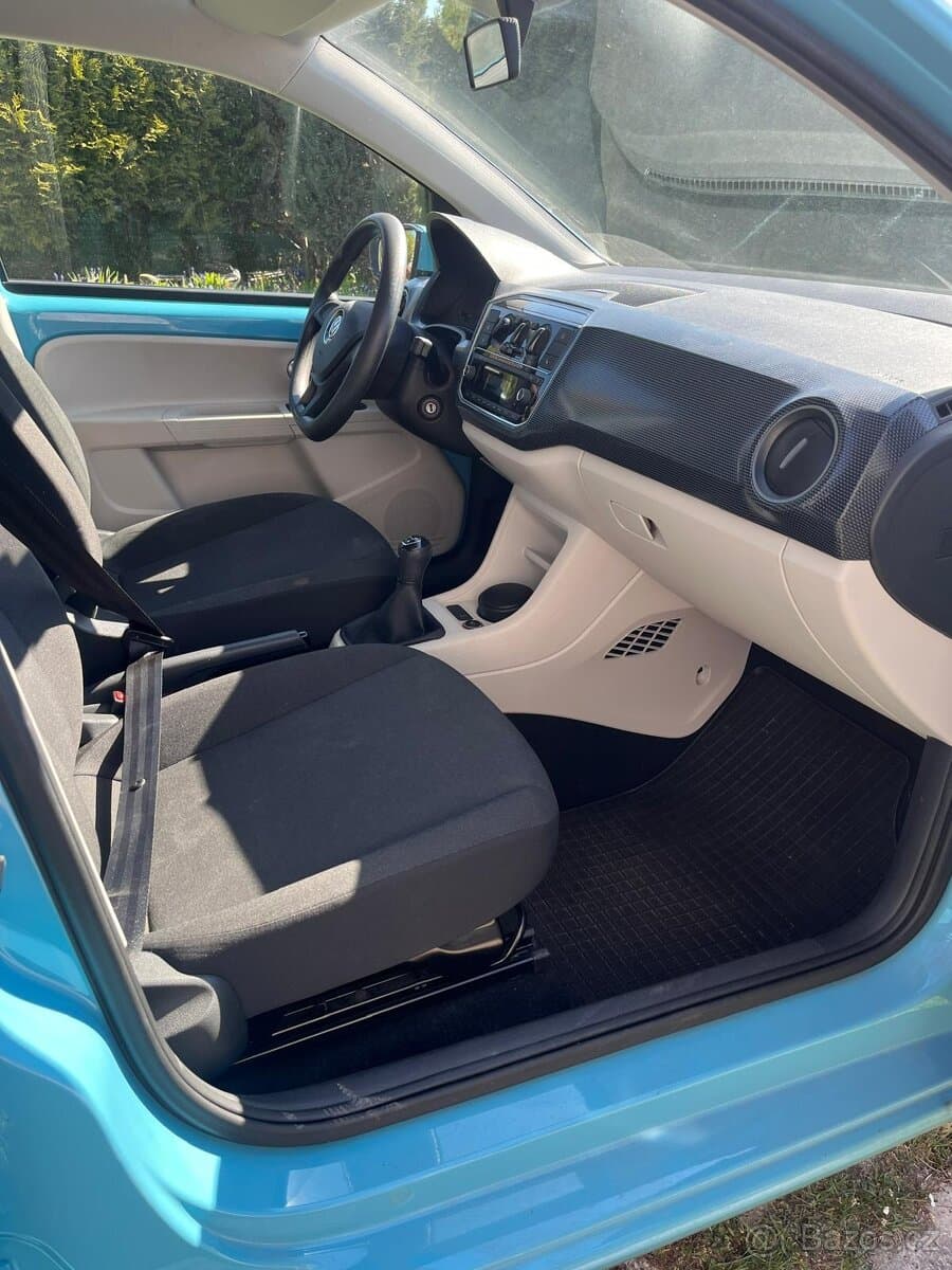 2017 Volkswagen UP! - 12