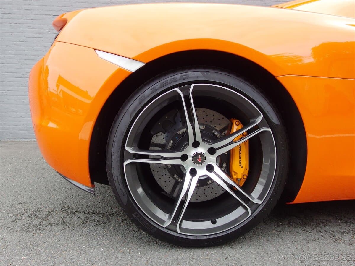 2014 McLaren 650S - 12